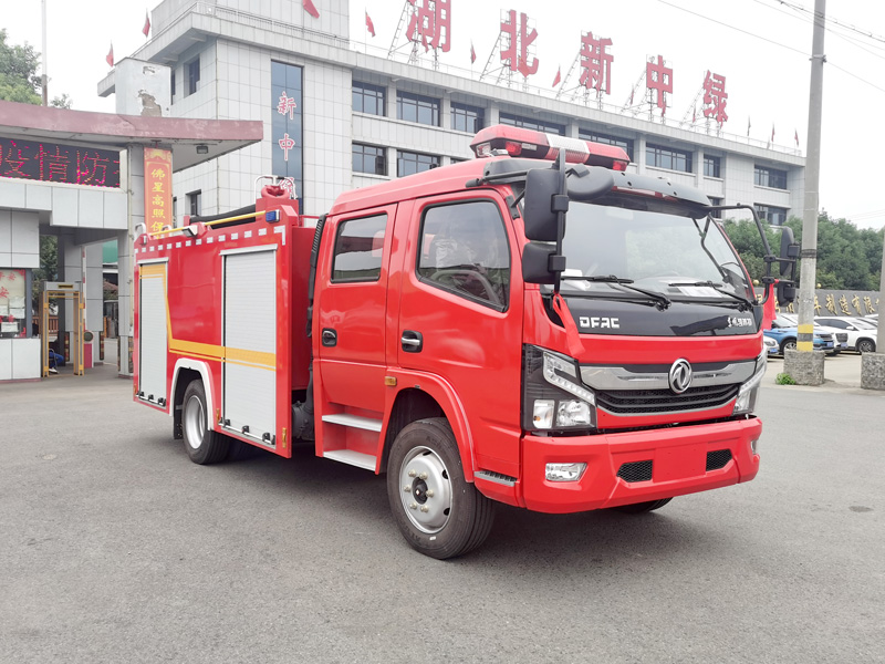 東風凱普特水罐消防車發車新疆